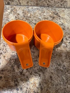 Vintage Tupperware Measuring Cup Replacements Lot of 2 Orange 3/4 2/3 - Picture 1 of 3