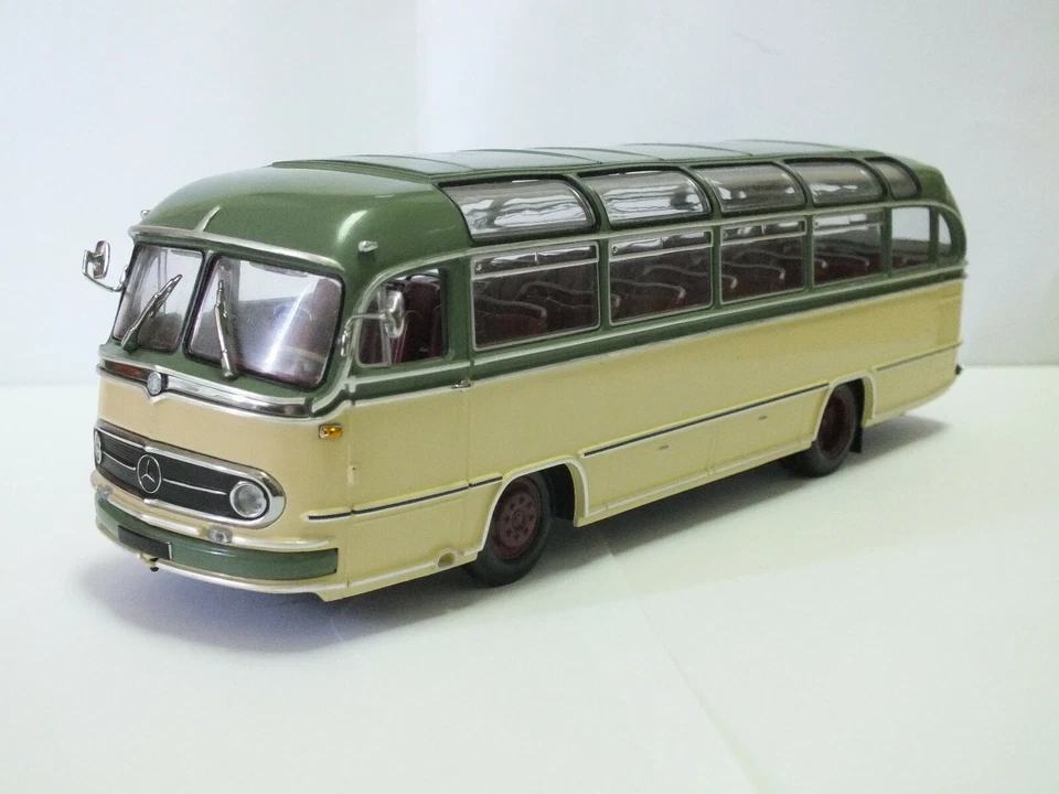 Pullman bus Mercedes Benz O321 H - MINICHAMPS 1/43  - Immagine 1 di 1