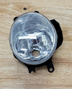 Toyota [8121002160] luz antiniebla derecha (2014-2021) - Imagen 1 de 6