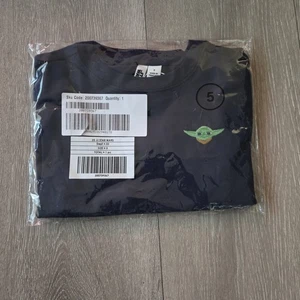 Janie And Jack Boys STAR WARS Yoda Tee Size 5 Navy Blue  - Picture 1 of 3