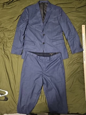 Banana Republic Men's44R Blue Tessuto Marzotto Wool Suit / Pants 35x32 Slim Fit  - Image 1 of 4
