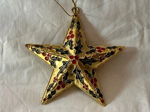 Christmas ornament cloisonne 5 point star holly & berry PO8200 - Picture 1 of 5