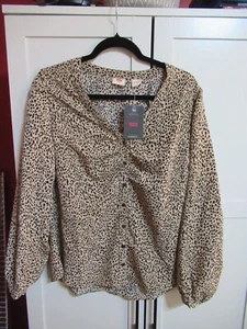 Levi's: Women's XL Button Down Long Sleeve Blouse In Leopard Print , New - Picture 1 of 5