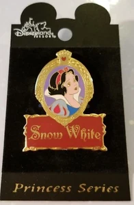 Prendedor retirado Princesa serie retrato Disney Blancanieves y los siete enanitos***  - Imagen 1 de 7