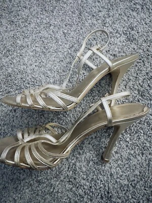 Sandalias Aldo para mujer doradas con tiras de noche de alta costura punta abierta talla 8 Foto 1 de 4