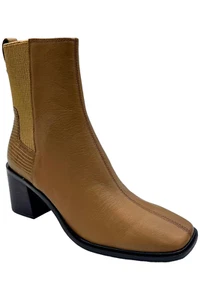 Donald Pliner Women's Kath Tumbled Nappa Heeled Ankle Boot Caramel - Picture 1 of 3