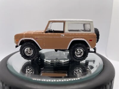 M2  1976 Ford Bronco 4x4 w/Trailer Hitch! - Loose - 1/64 - Opening Hood! - Image 1 of 4