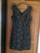 GAP STRETCH SHIFT DRESS BLACK WHITE SIZE 2