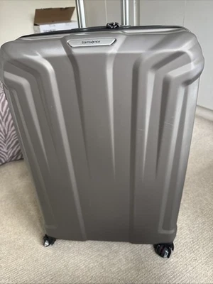 Samsonite Endure Silver Large 74cm - Expandable - 4 wheel spinner suitcase - Image 1 of 4