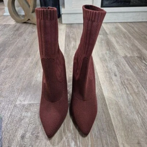 Women's Steve Madden Burgundy Knit Sock Booties Size 7.5 - Picture 1 of 9