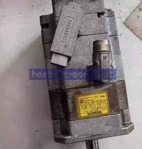 Servomotor SIEMENS 1FK7060-5AF71-1FB0 1FK7 060-5AF71-1FB0 1 PIEZA usado - Imagen 1 de 1