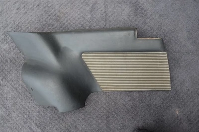 Toyota Celica GT 1982-1985 cuarto de panel interior del lado del conductor trasero Foto 1 de 4