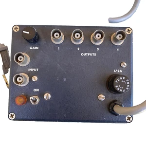 Vintage Black Box 2 Input 4 Outputs Gain Knob 1/2A Fuse Electricord Audio Music - Picture 1 of 11