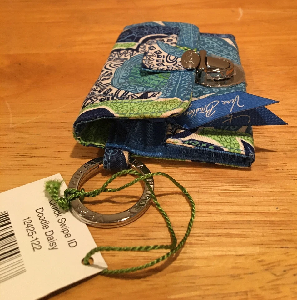 Vera Bradley Quick Swipe ID Wallet Retired DOODLE Daisy Blue Green