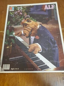 Alf Jigsaw Puzzle Playing Piano 1987 MILTON BRADLEY 25 Piece 80’s TV Vintage  - Picture 1 of 5