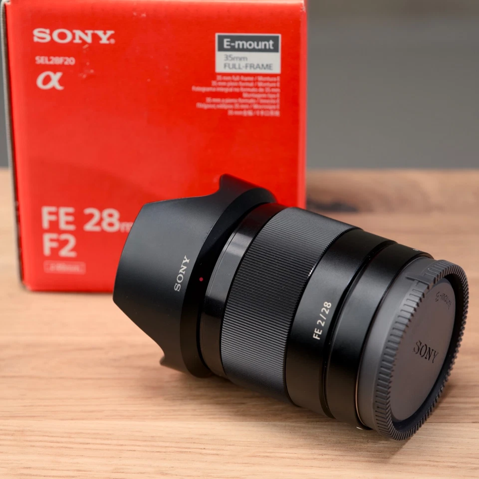 Sony FE 28mm F/2 Objetivo - En estado Como Nuevo - Imagen 1 de 4