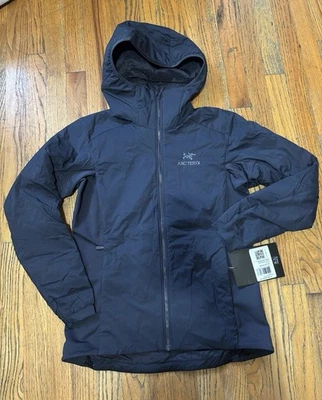Arc’teryx Women’s Atom Hoody/Jacket, Black Sapphire, Size Small - Image 1 of 4