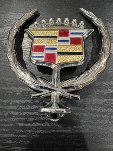 Vintage Cadillac Deville Fleetwood Metal Hood Ornament Wreath Emblem 1980’s - Picture 1 of 4