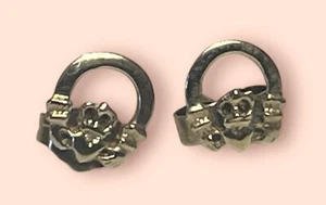 Real Solid 14K Yellow Gold Polished Claddagh Irish Celtic Symbol Post Earrings - Picture 1 of 4