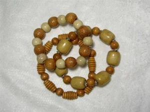 CYNTHIA LYNN "NATÜRLICHE SCHÖNHEIT" GROBES HELLES NATÜRLICHES HOLZPERLEN ARMBAND SET - Bild 1 von 1