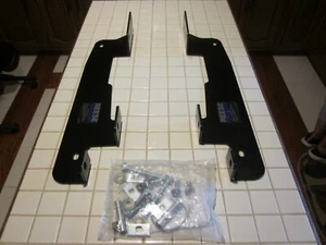 Reese 56006 Custom Quick Mount Outboard Bracket for 04-14 F150. New, Open Box - Picture 1 of 11