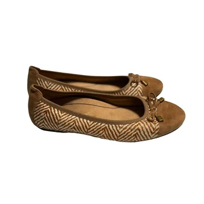 Pisos de ballet de gamuza pelo de becerro espiga Vionic Minna 7,5 Foto 1 de 4