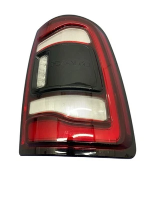 RAM 2500 2020-2024 OEM CONJUNTO DE LUZ TRASERA DERECHA SIN BLS | moldura negra Foto 1 de 4