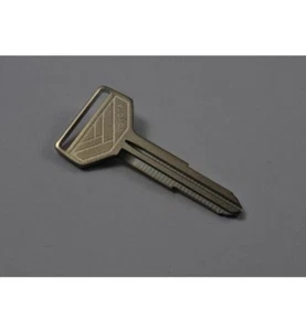 Genuine Toyota OEM Steel Key Blank - Brand New Uncut Master Key - 90999-00153 - Picture 1 of 1