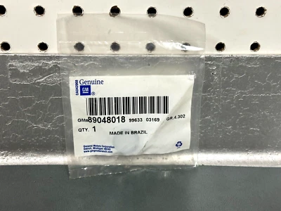 GM OEM NOS 89048018 5 velocidades transmisión carril extremo sello 2003-2004 Cadillac CTS Foto 1 de 3