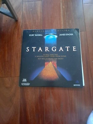 Stargate Laserdisc Widescreen LD60190-WS  Kurt Russell James Spader - Image 1 of 3