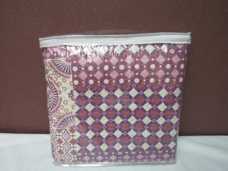 Bedford Home Savannah Printed Quilt Set 3 Piece Full/Queen Set T4101297 - Image 1 of 4