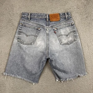 Vintage Levis 554 abgeschnittene Herrenshorts 30" Taille Bermuda ausgefranst abgenutzt hergestellt in den USA - Bild 1 von 24