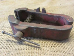 Kit Vintage 1922 Tornillo de Hierro Fundido DISEÑO RARO Antiguo Dispositivo de Herramientas 10154 - Imagen 1 de 1