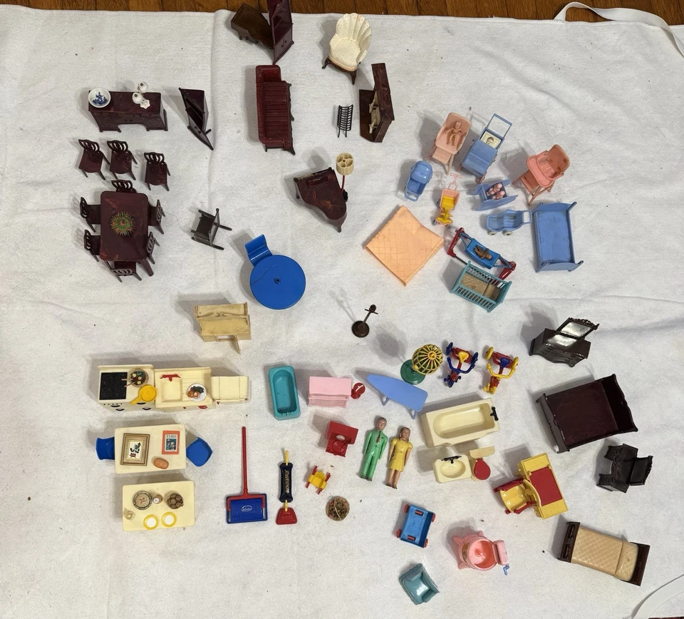 Rare Vintage 1940-50’s Dollhouse Furniture Renwal, Ideal  Huge Group 75 Pieces + - Image 1 of 4