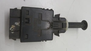 RANGE ROVER CLASSIC 1992 BRAKE LIGHT SWITCH AMR2010 - Picture 1 of 4