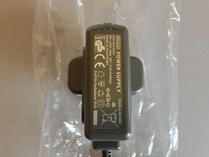 Fuente de Alimentación Oficial Genuina Nintendo DS Lite Nueva P/USG-A-AD-UKV - Imagen 1 de 2