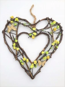 Türhänger Herz,  Blüten und Schmetterlingen, 35 cm, Türkranz, Muttertag, Ostern - Bild 1 von 3