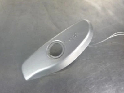 03-Up Honda ST1300 direita pequena tampa de desbloqueio trava bolsa selim - Imagem 1 de 4