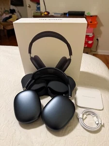 Apple Airpods Max USB-C Midnight Complete Rarely Used - Zdjęcie 1 z 7