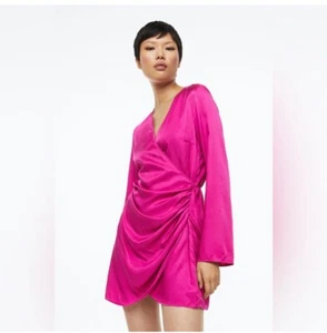 H&M Women’s Classic Gathered Pink Mini Sheath Dress NEW Size small - Picture 1 of 8