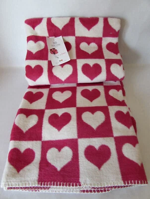 Manta Docofil San Valentín Corazones Magenta Rosa 51"x67" Reversible Foto 1 de 4