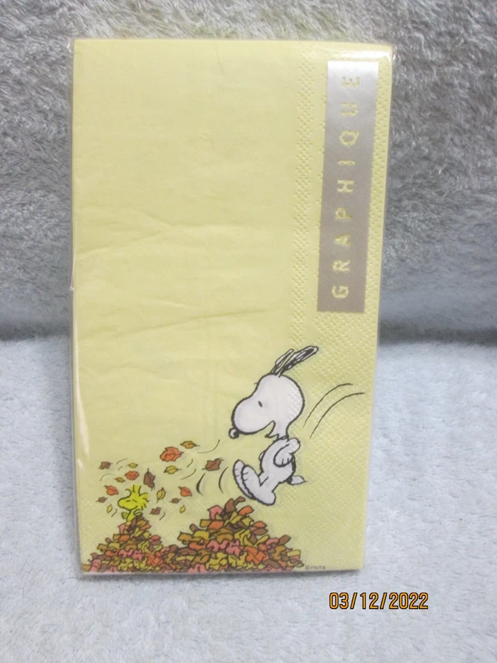GRAPHIQUE Peanuts Snoopy Woodstock Guest Napkins Set Of 16 13" X 15.75"