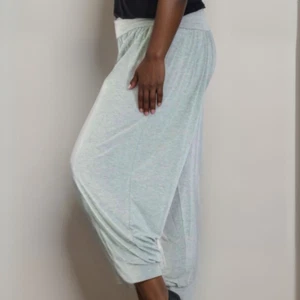 PANTALONES HARÉN LISOS MUJER ROCKTHOSECURVES PANTALONES ALI BABA PANTALONES TALLAS GRANDES - Imagen 1 de 48