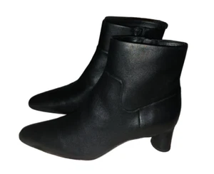 Vince Womens Hilda Black Ankle Boots Size 7.5 Pre-Owned - Picture 1 of 9