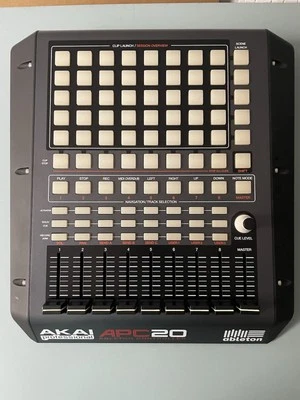 AKAI APC20 MKI - CONTROLLER MIDI USB PER ABLETON LIVE e live o DJ - Immagine 1 di 4