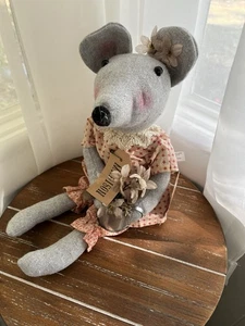 Primitive Maus Gießkanne Garten Maus Puppe von Hearthside Collection - Bild 1 von 6