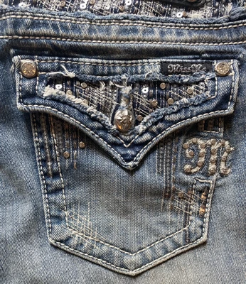 Pantalones de mezclilla para mujer Miss Me 32x31 Easy Boot lavado ligero desgastados nuevos con etiquetas estrás Foto 1 de 4