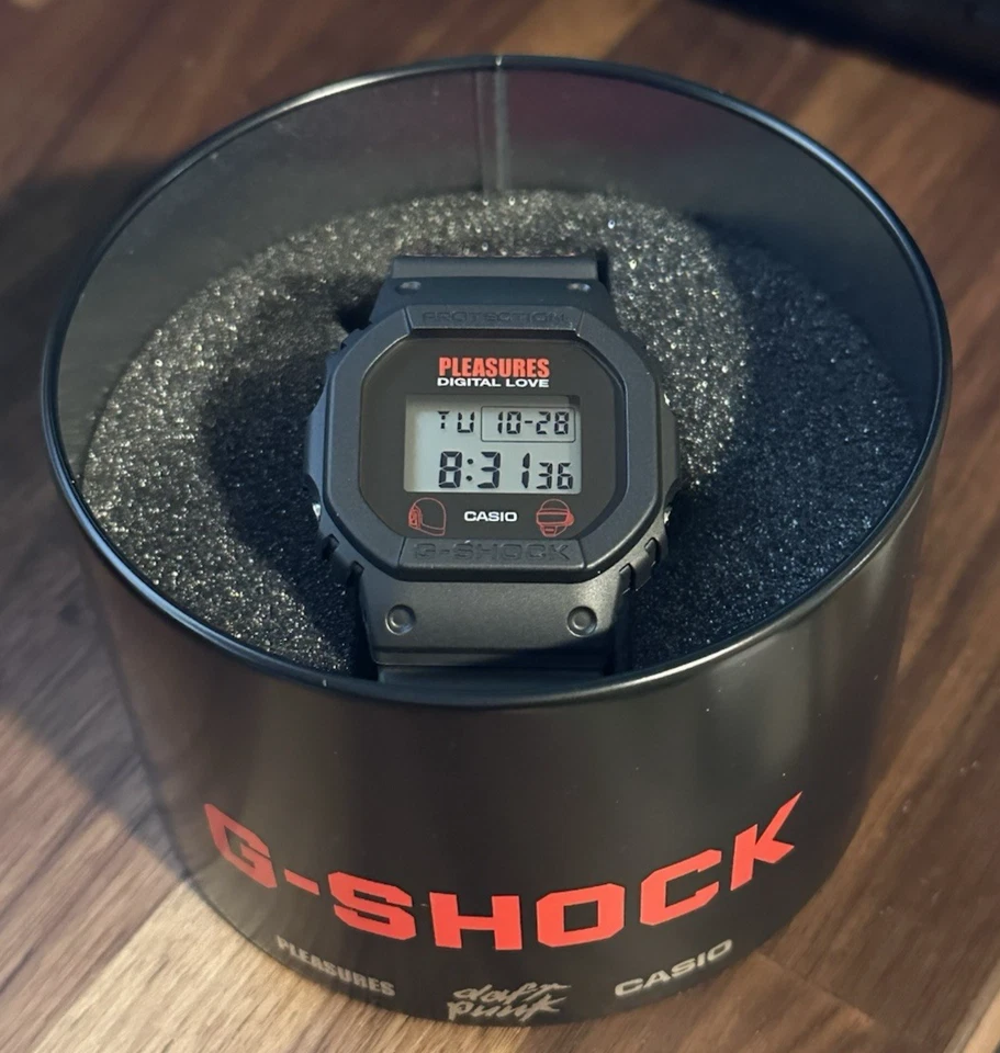 Casio G-SHOCK Men's Gray Watch - 5600