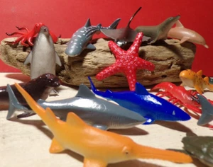 LOT DE 18 PETITS ANIMAUX MARINS EN PLASTIQUE - JEUX & DECORATION - Imagen 1 de 5