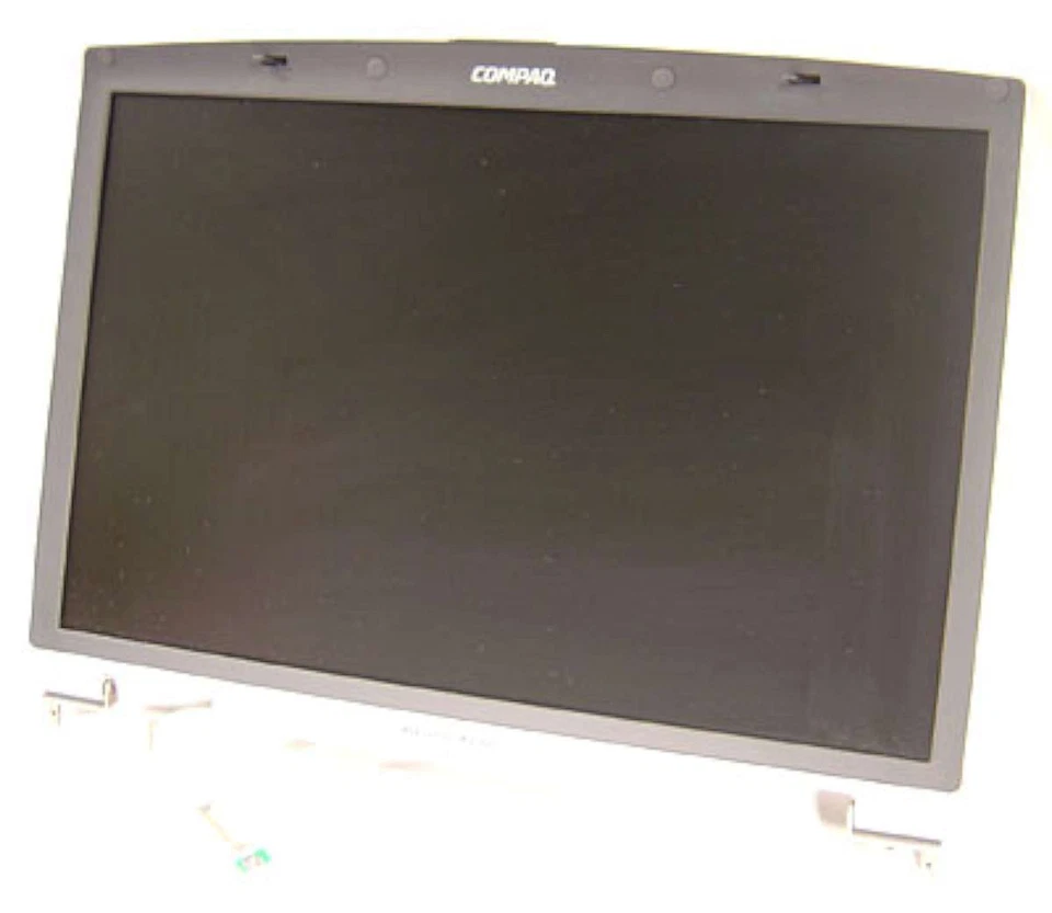 Compaq X1000 Presario Laptop 15.4" LCD Screen w/Case notebook computer - Image 1 of 2